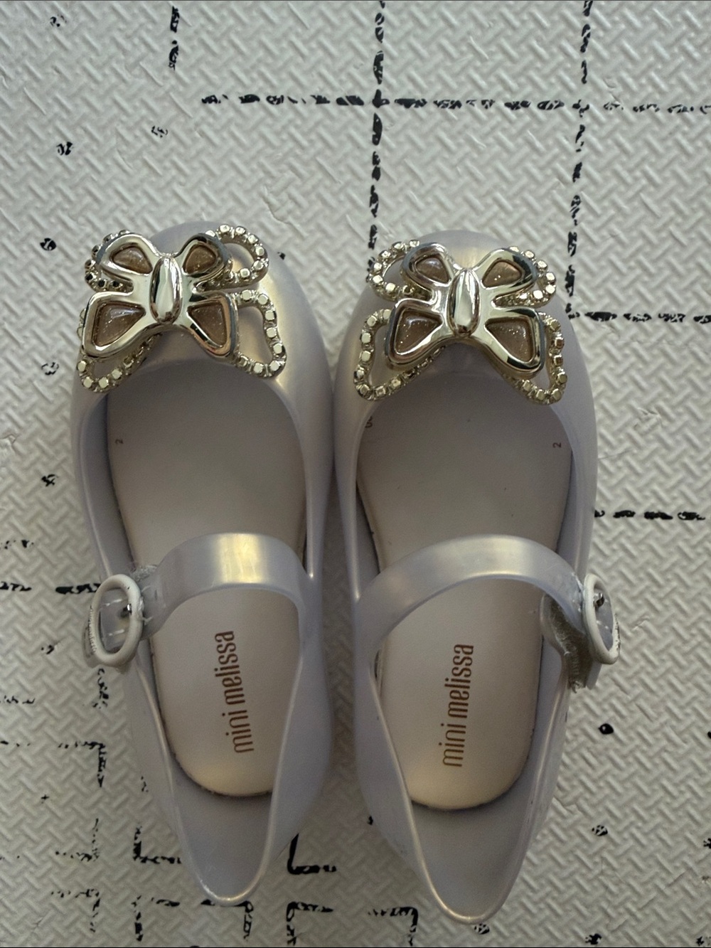 Mini Melissa Girls' White Jelly Mary Jane Shoes with butterfly